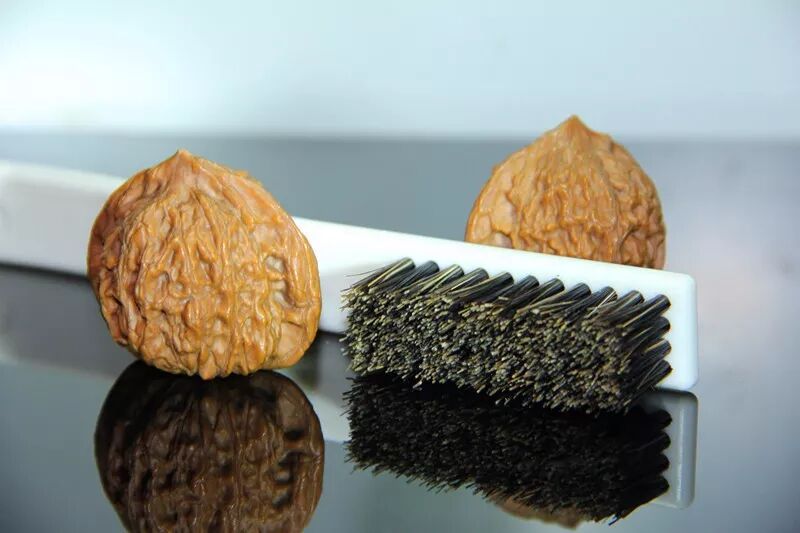 Three Key Questions and Five Ultimate Brushing Techniques for Wenwan Walnuts