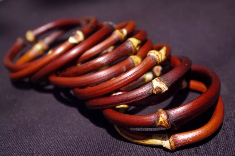 What Is a Chicken Blood Vine Bangle? History, Benefits, and Care Guide ...
