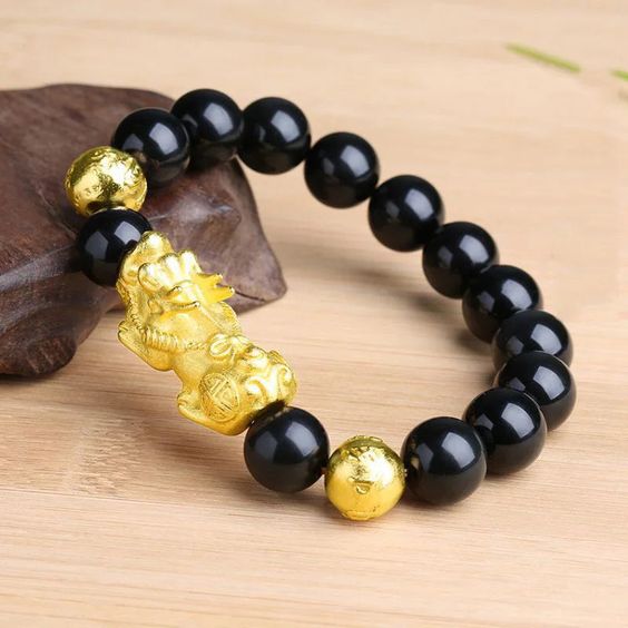 Pixiu: The Mythical Chinese Creature of Wealth and Protection