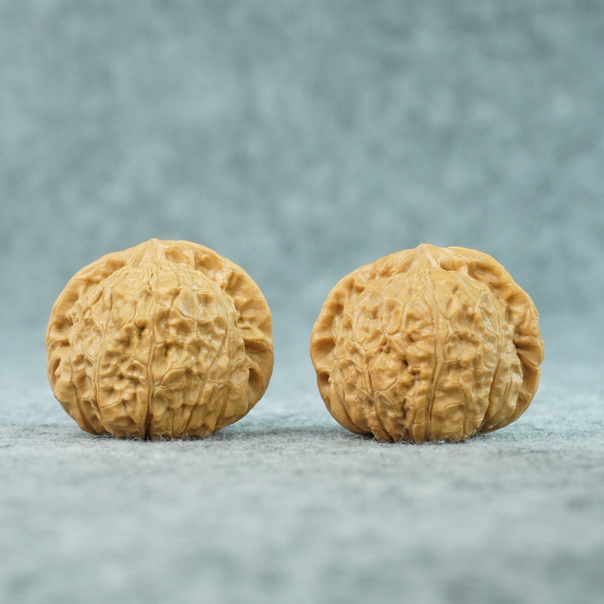 42.5mm Pumpkin-Form Lion Head Walnut Pair (Nangua Dun) | One-of-a-Kind Matched Pair | 081005