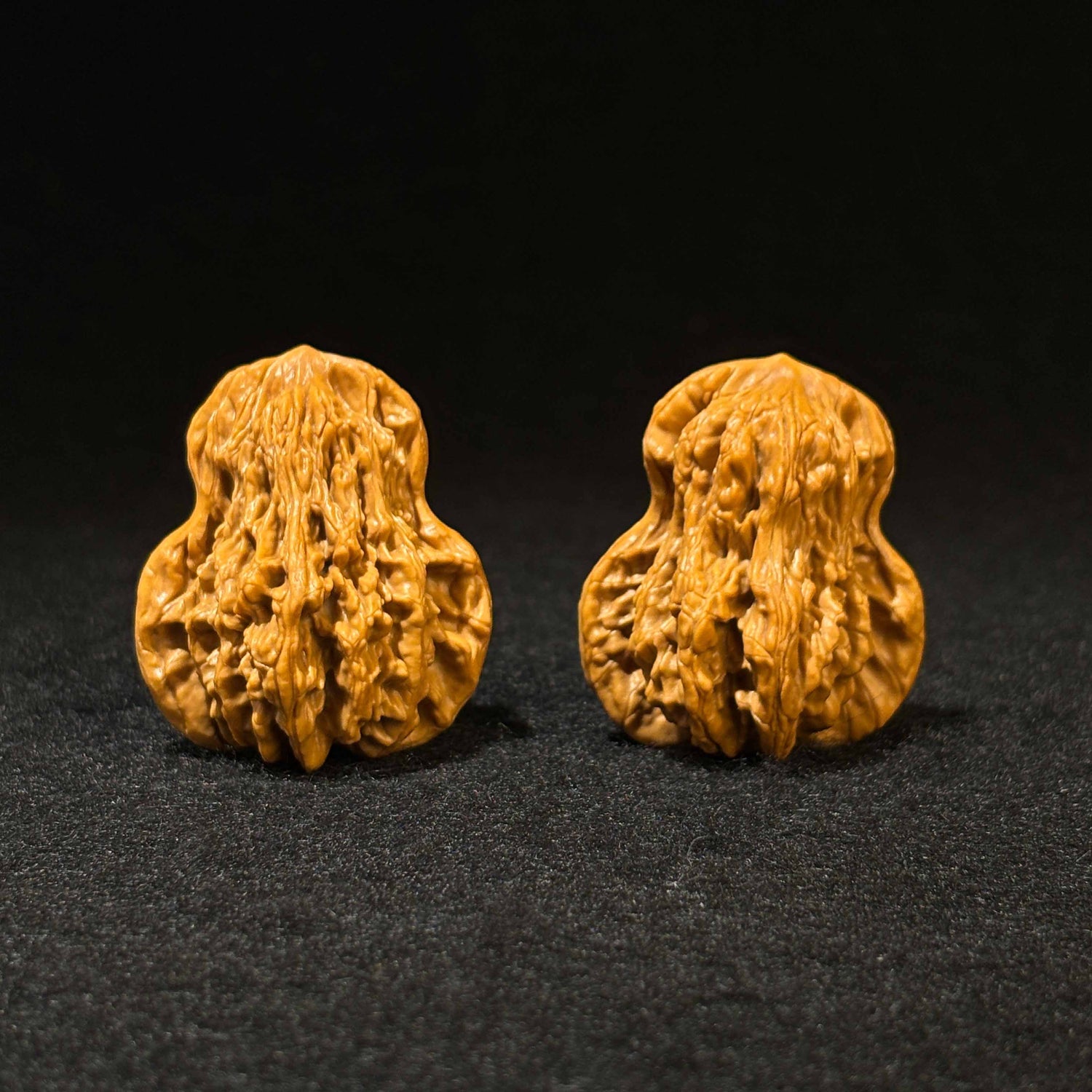 40mm Gourd-Shaped Wheat Spike Tiger Head Walnuts | One-of-a-Kind Pair | 061805