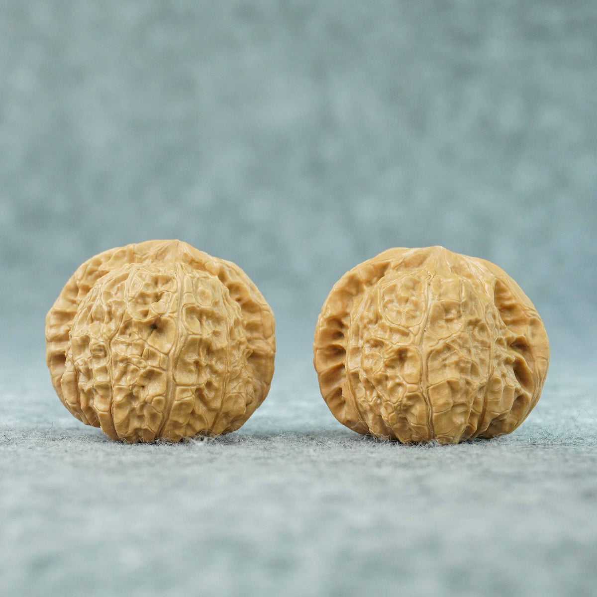 42.5mm Pumpkin-Form Lion Head Walnut Pair (Nangua Dun) | One-of-a-Kind Matched Pair | 081010