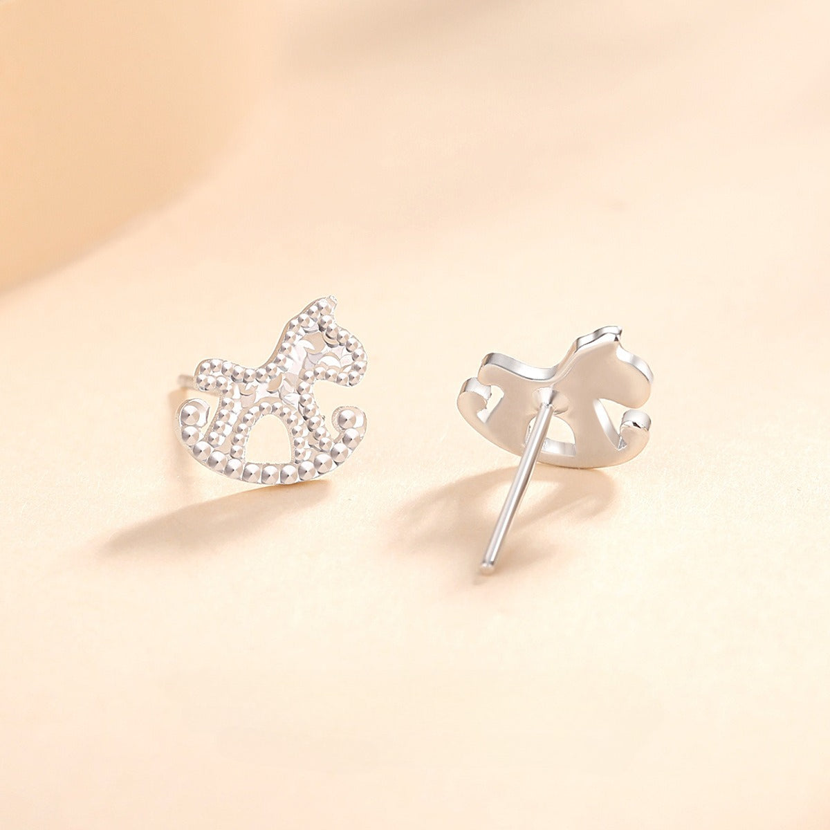 Women’s S925 Sterling Silver Ice-Textured Wood Horse Stud Earrings
