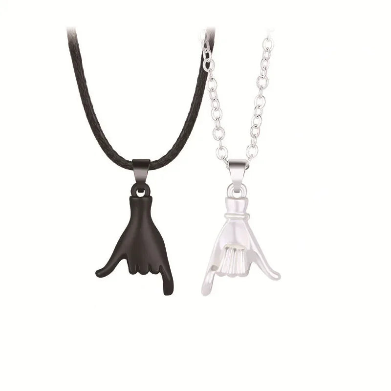 2Pcs/Set Pull Hook Hands Couple Necklace for Friends