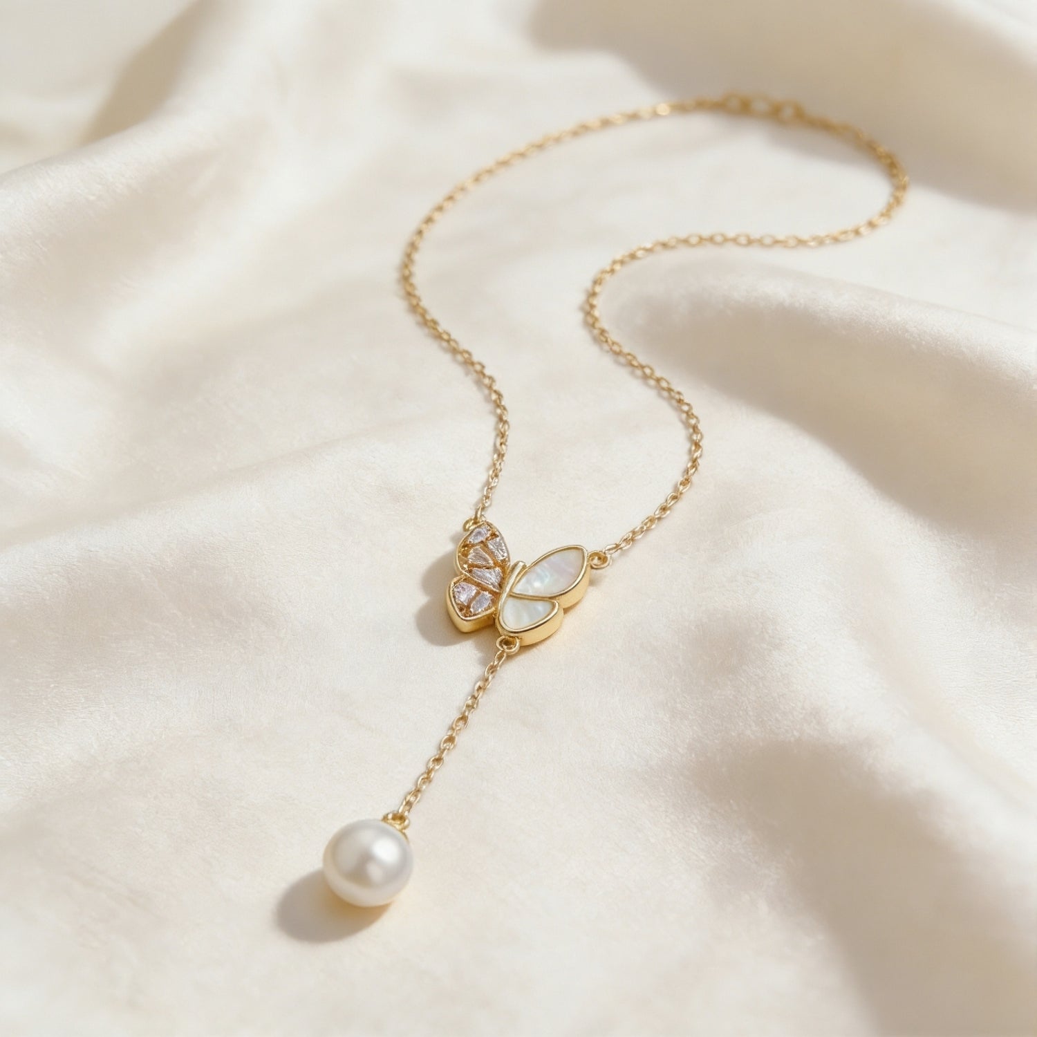 Fashion Butterfly Necklace with Pearl Charm