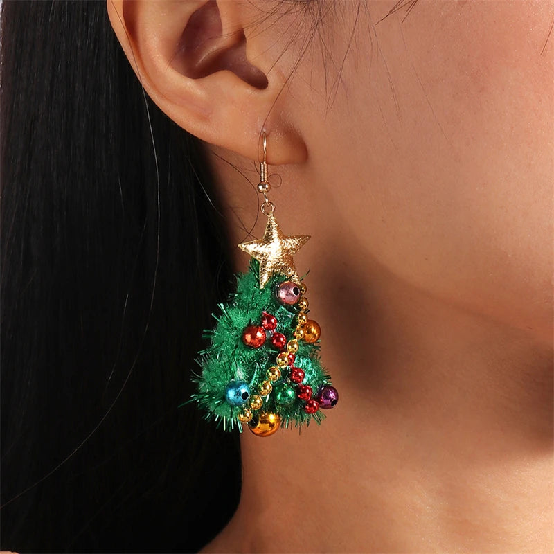 Fashion Christmas Wreath Circle Hoop Earrings for Women Girls New Year Party Festival Jewelry Gifts