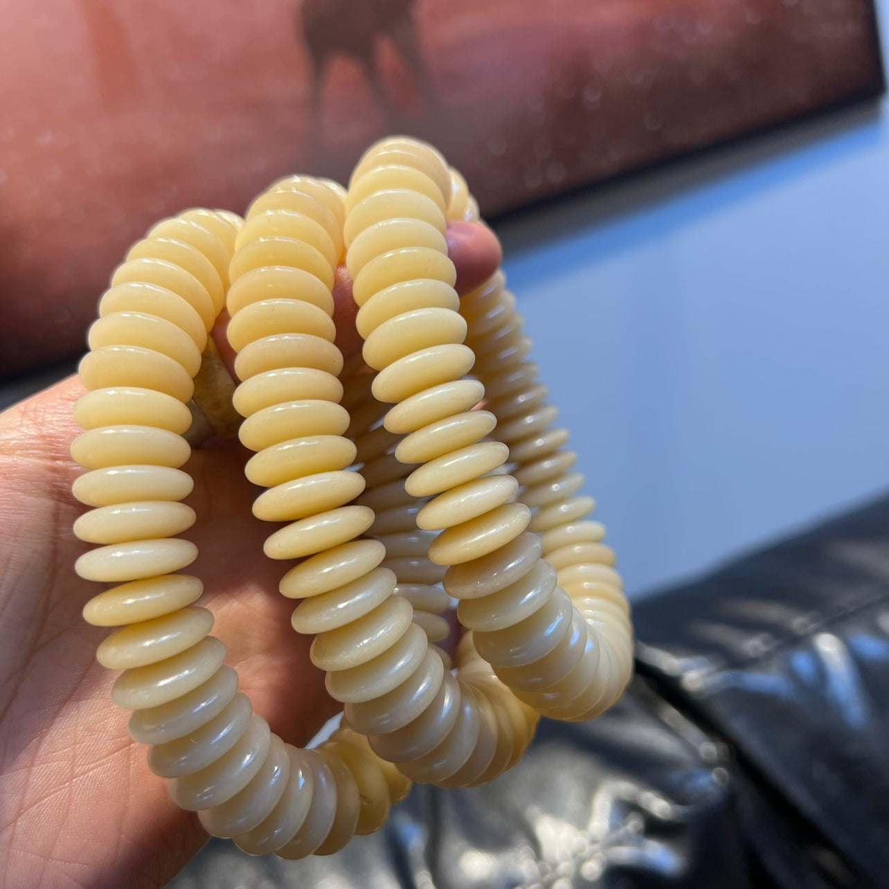 Creamy Yellow Large Camel Bone Flake Bracelet（15mm*5mm）