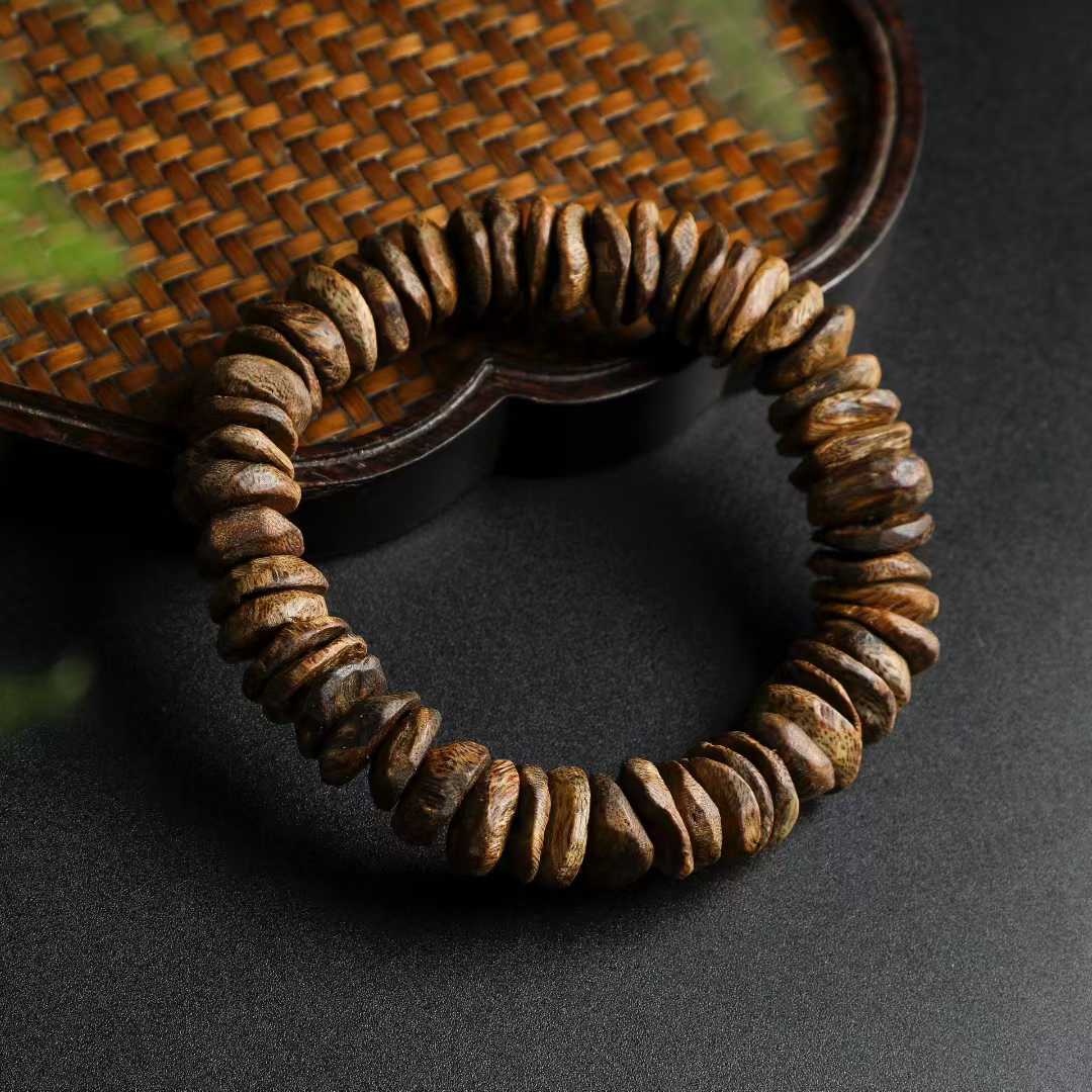 Natural Green Agarwood Bracelet Nine-Tenths Sinking Grade