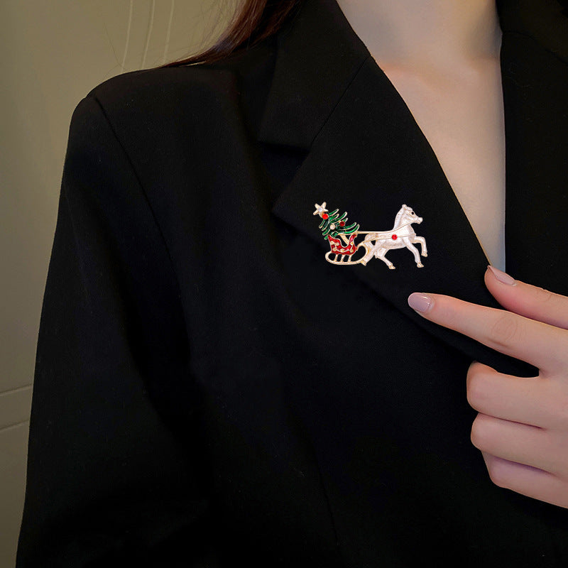 Fashion Alloy White Horse Sled Car Brooch Elegant Holiday Accessory