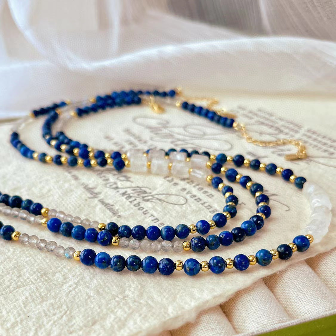 Vintage Natural Lapis Lazuli Necklace White Crystal Gray Moonstone Clavicle Chain Necklace