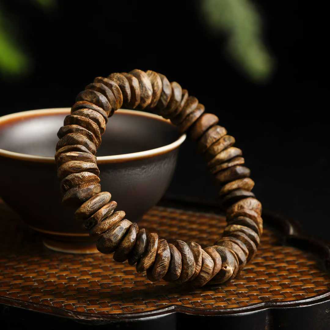 Why Natural Materials Feel More Grounding