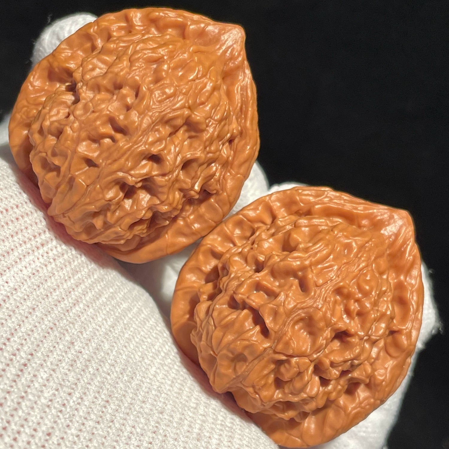 Water-Dragon Pattern Lion Head Walnuts