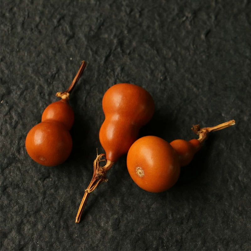 Mini Aged Gourd Handcrafted Ornament – Natural Wenwan Collectible