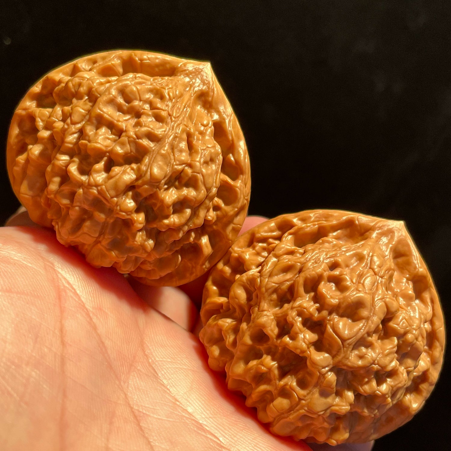 Qilin-Pattern Official Hat Walnuts