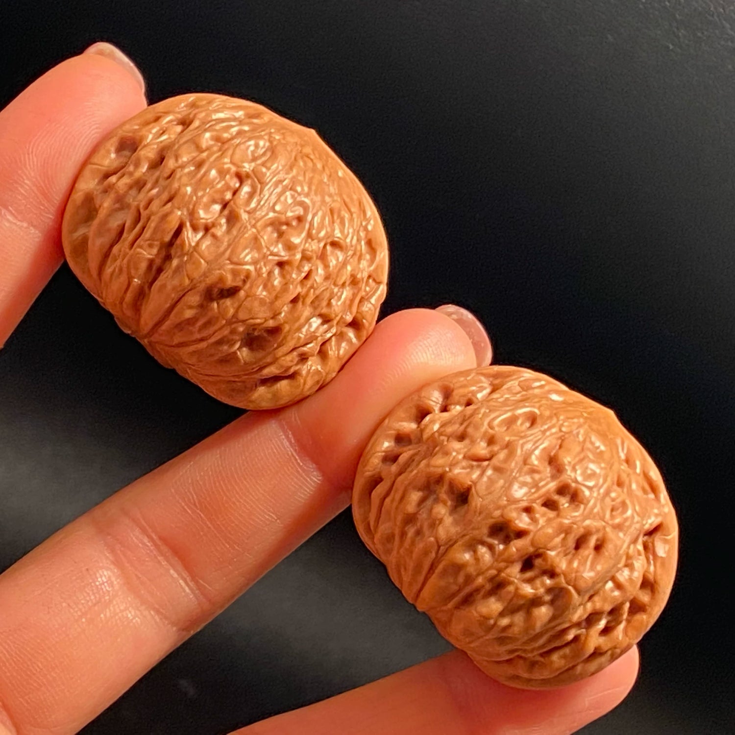 Iron Hammer “Little Sister” Wenwan Walnuts · Highly Recommended