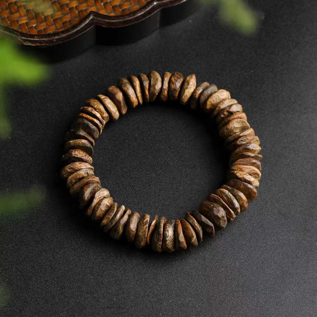 Natural Green Agarwood Bracelet Nine-Tenths Sinking Grade