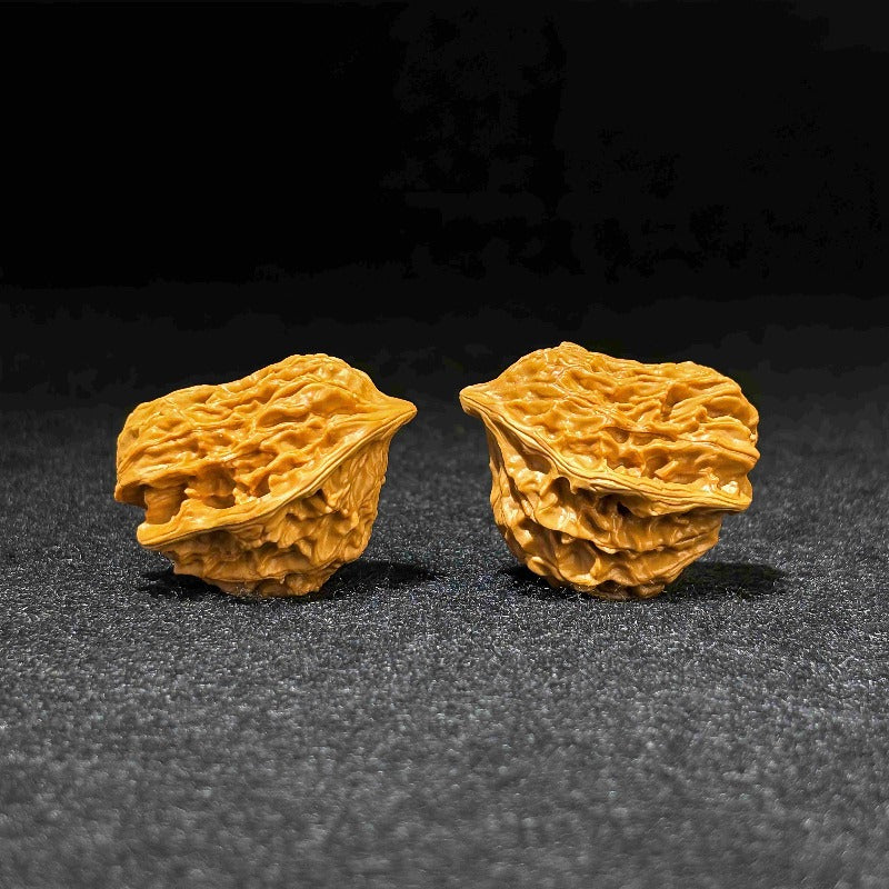 One-of-a-Kind 30mm Panshan Bird-Shaped Hand-Twirl Walnut