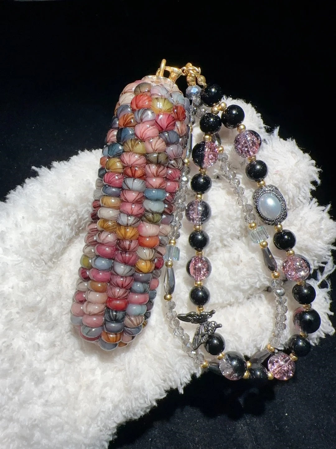 Colorful Bean & Black Vein Cracked Natural Corn Charms