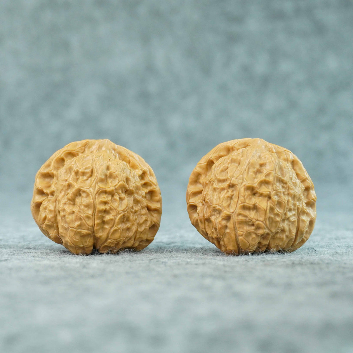 42.5mm Pumpkin-Form Lion Head Walnut Pair (Nangua Dun) | One-of-a-Kind Matched Pair | 081007