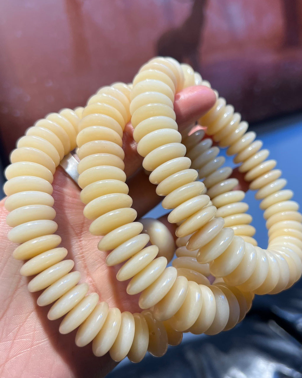 Creamy Yellow Large Camel Bone Flake Bracelet（15mm*5mm）