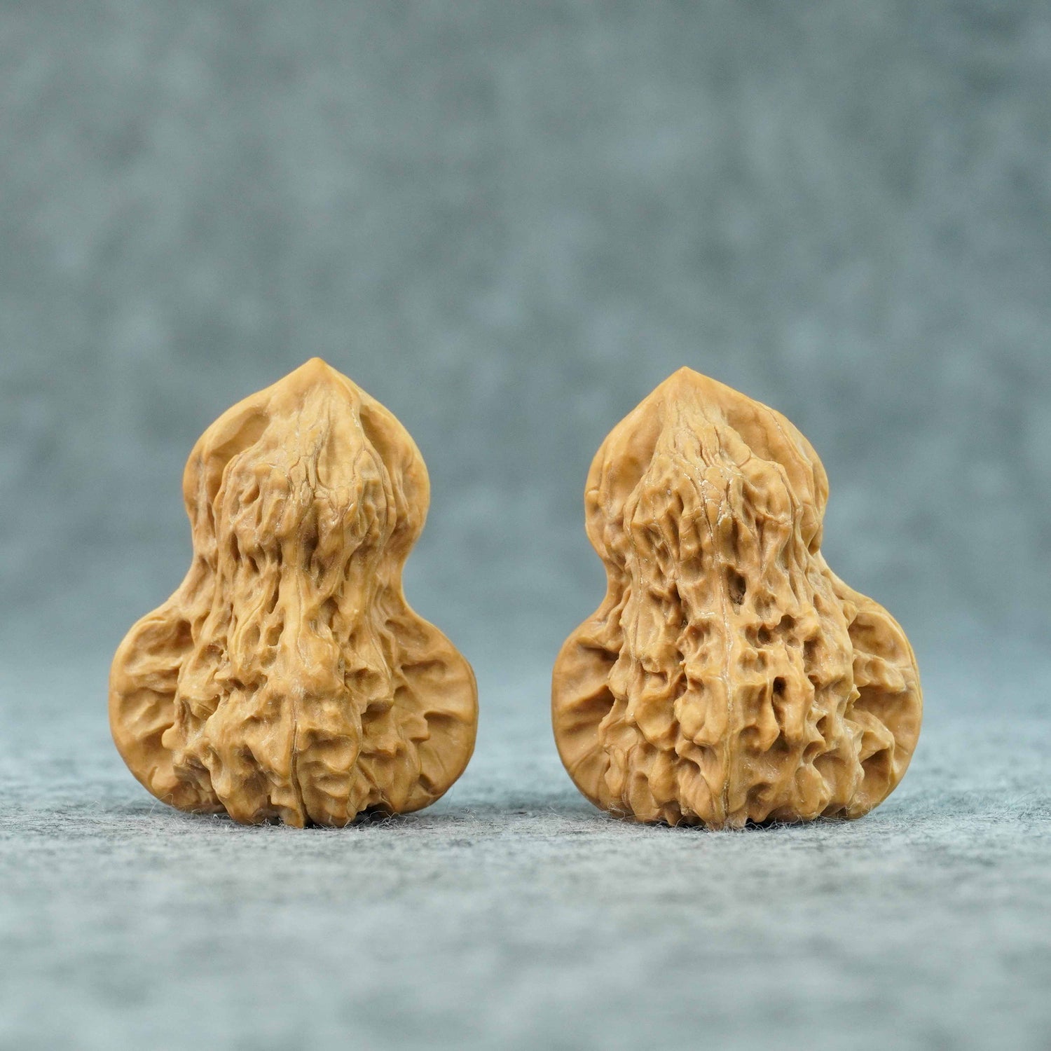 38mm Gourd-Shaped Wheat Spike Tiger Head Walnut Pair | One-of-a-Kind Listing | 071401