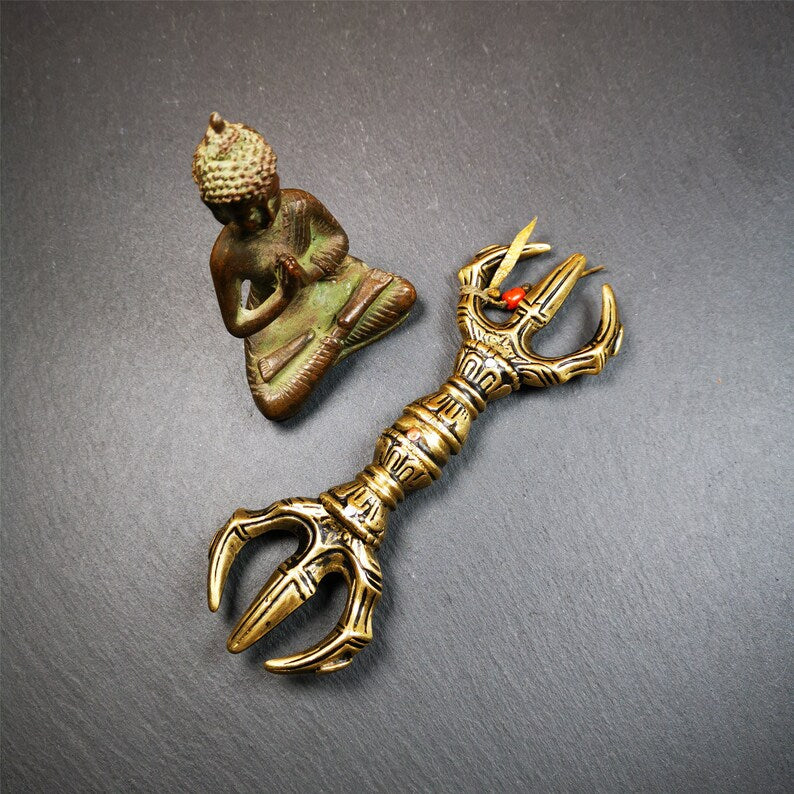 Unique Flat Three-pronged Vajra Dorje,Tibetan Buddhism (Vajrayana) Ritual Implement,Made of Brass,30 Years Old