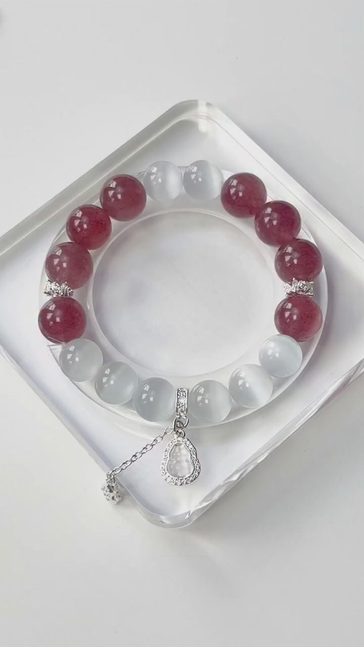 Strawberry Quartz & White Cat Eye Crystal Bracelet with Gourd-Shaped Charm – DIY Custom Bracelet